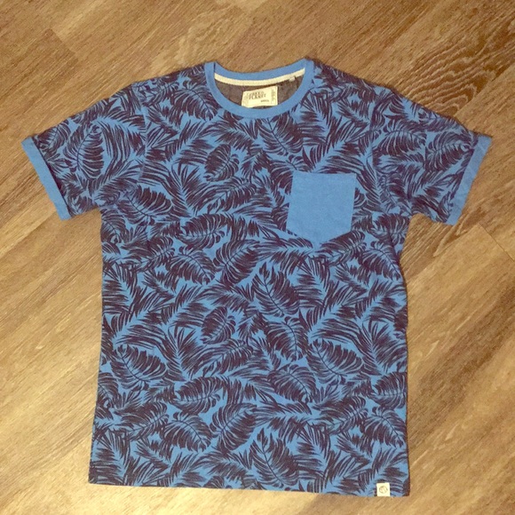 Free planet t shirt - Picture 1 of 4